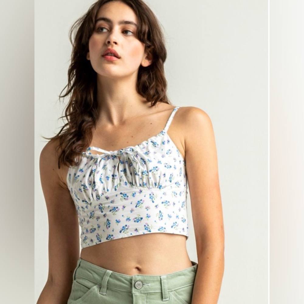 Sky And Sparrow Floral Crop Cami Size SM
